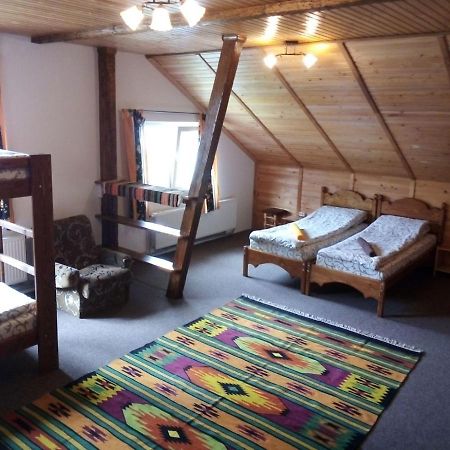 Guest House Mansarda Jaremtsje Eksteriør bilde