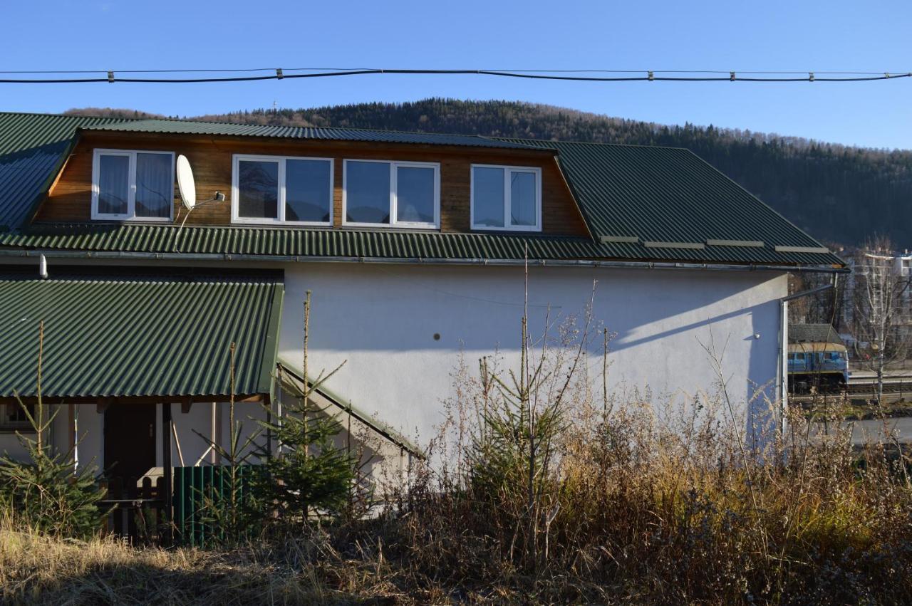 Guest House Mansarda Jaremtsje Eksteriør bilde